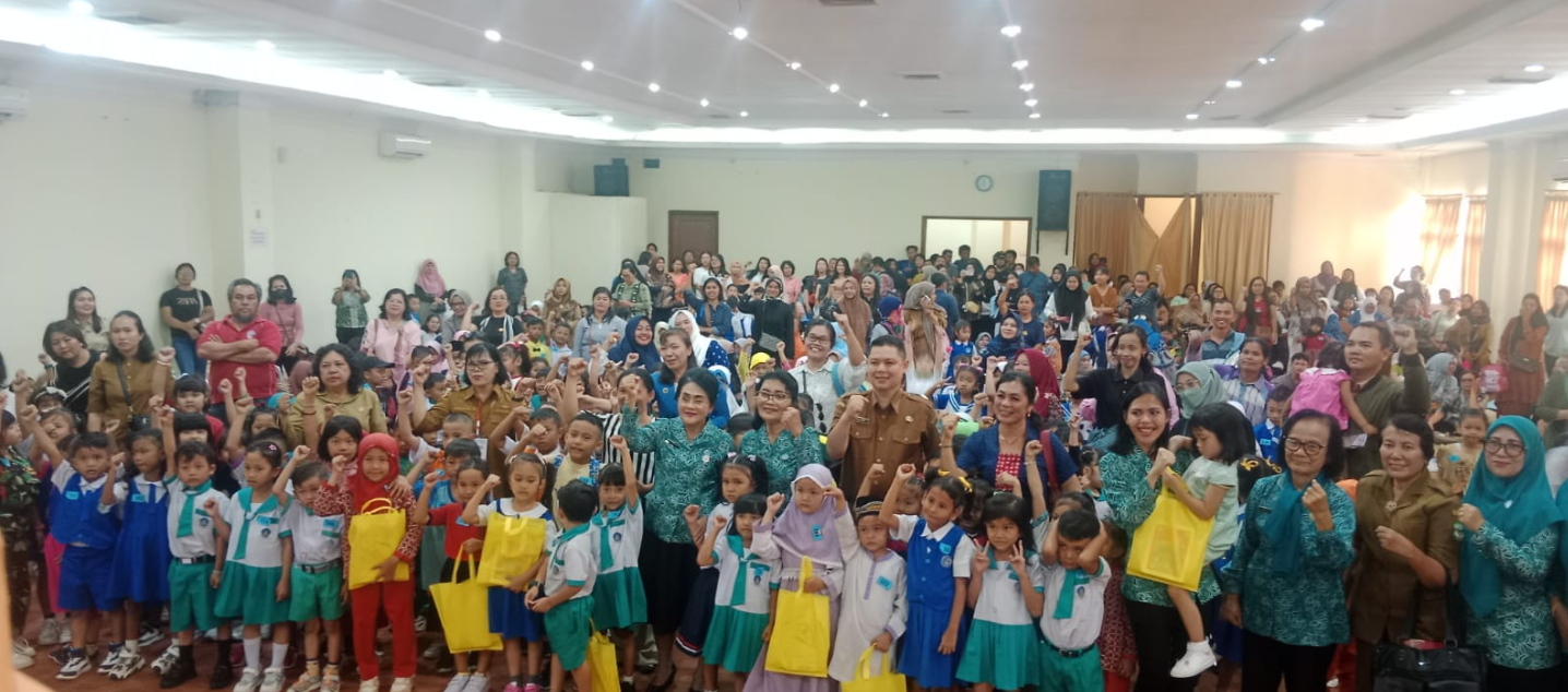 Ini Kata Ketua TP PKK Kota Pematangsiantar Saat Hadiri Lomba Mewarnai Kreatifitas Anak PAUD 